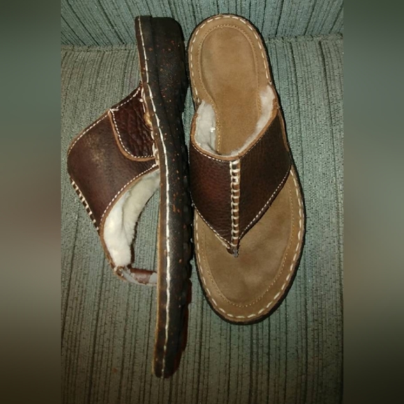 Nuknuuk thong style leather sandal - Picture 5 of 8